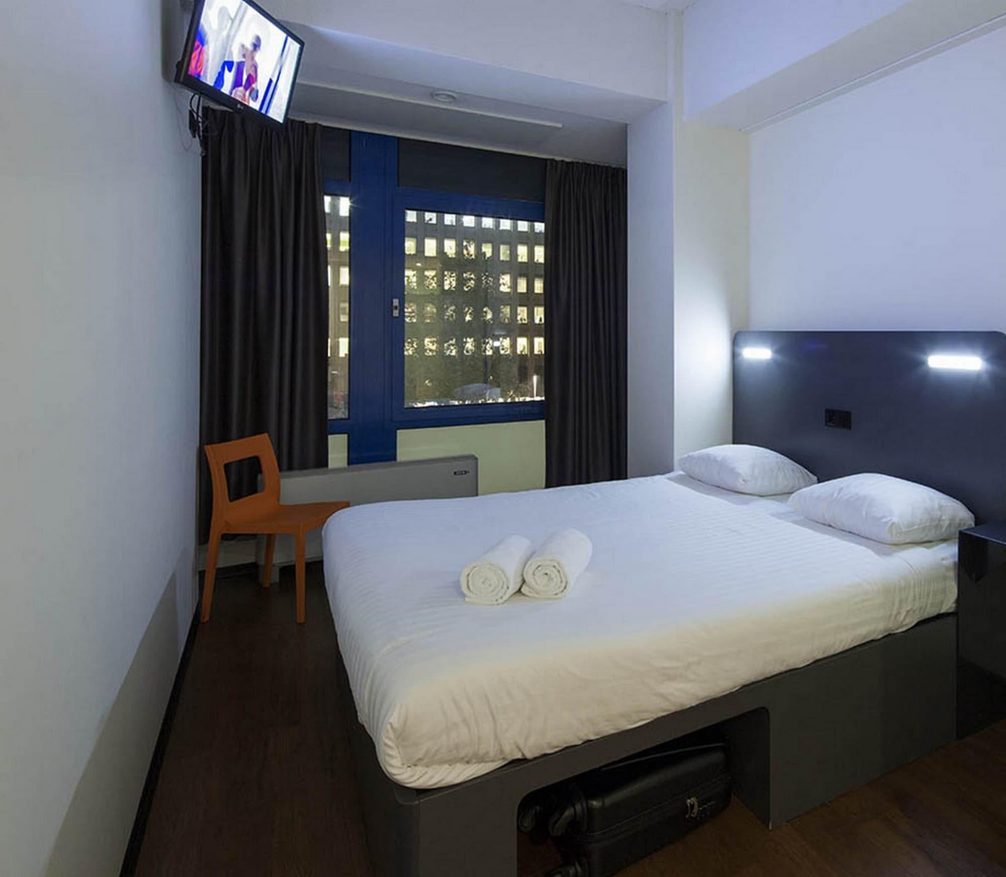 Easyhotel Rotterdam City Centre Exterior photo