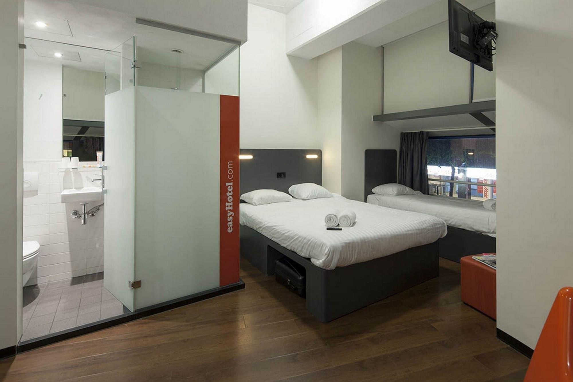Easyhotel Rotterdam City Centre Exterior photo