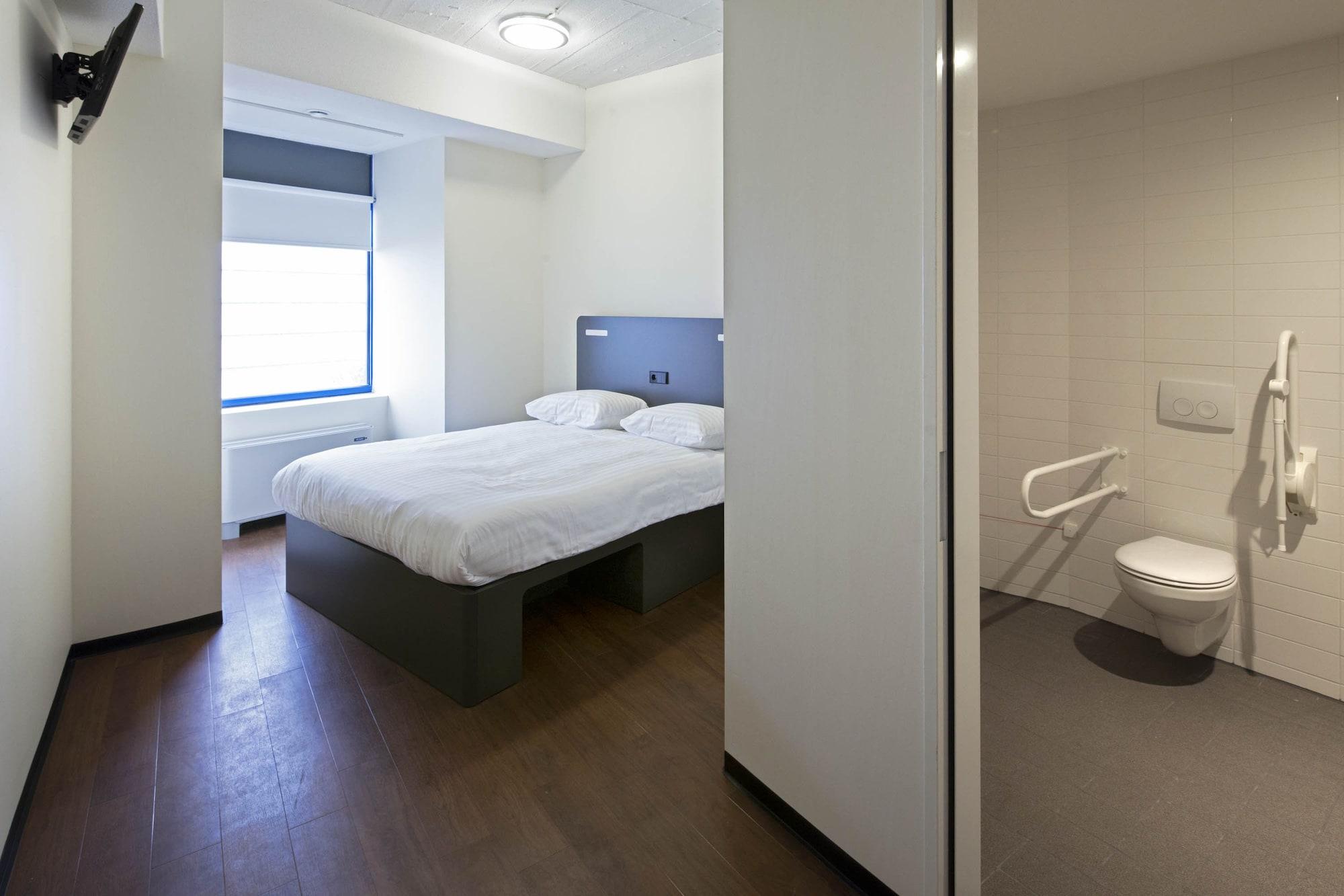Easyhotel Rotterdam City Centre Exterior photo