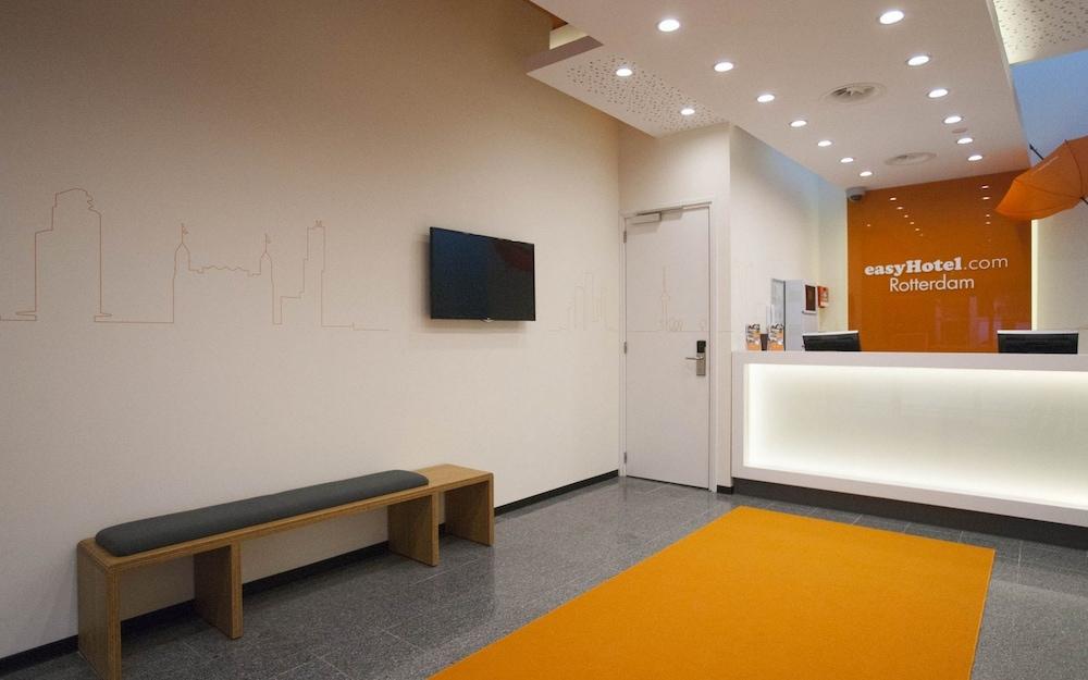Easyhotel Rotterdam City Centre Exterior photo