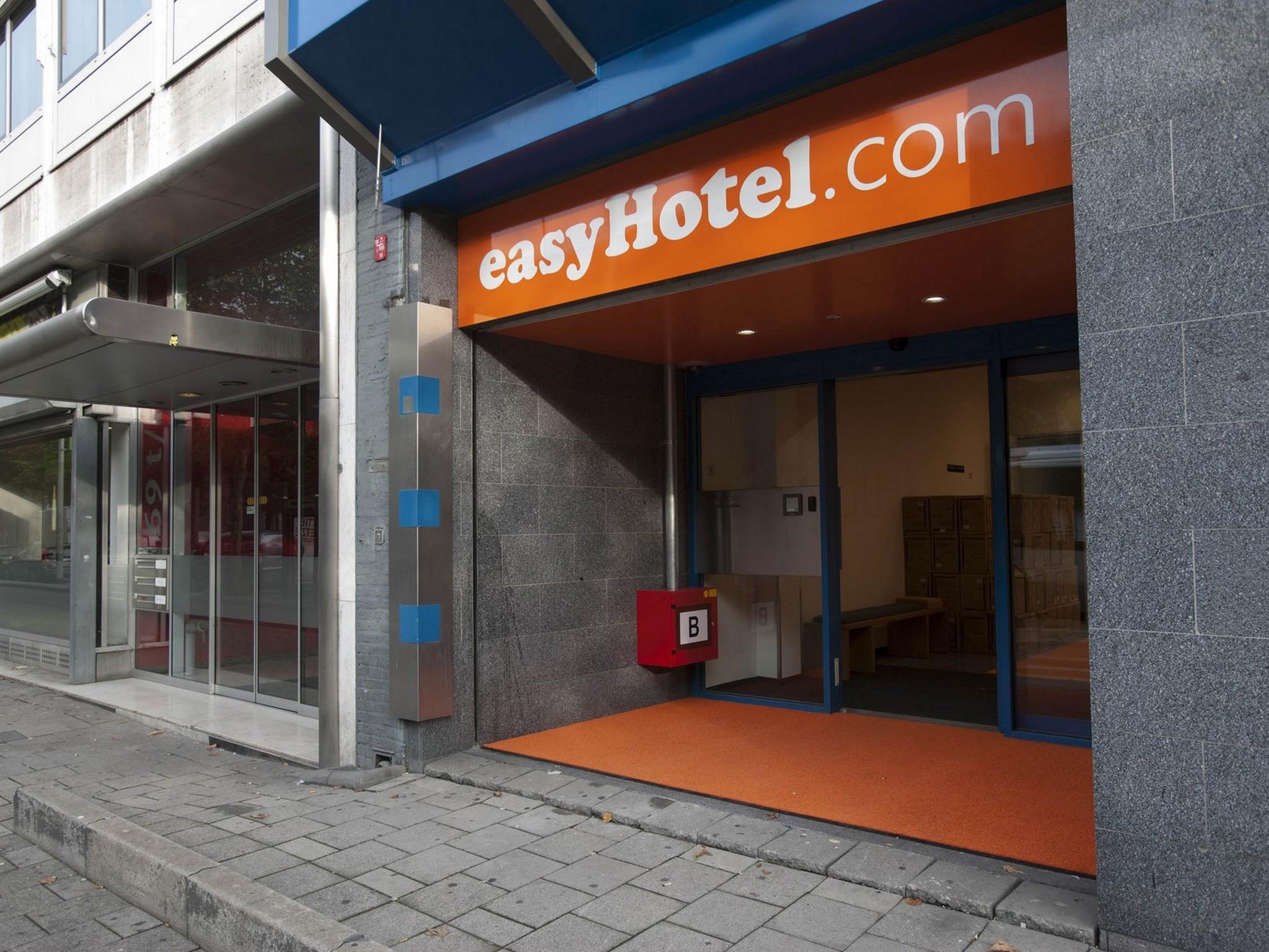 Easyhotel Rotterdam City Centre Exterior photo