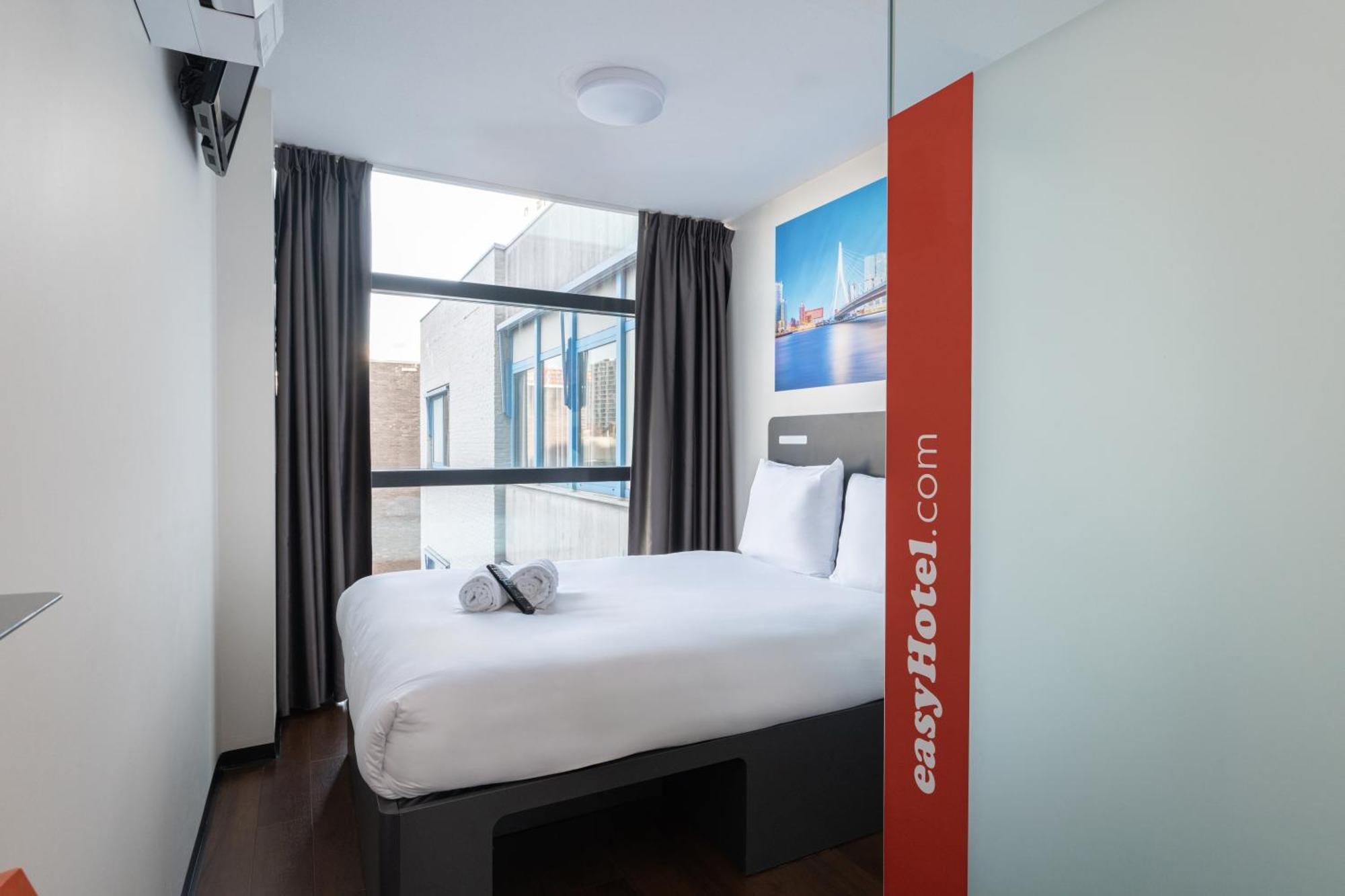 Easyhotel Rotterdam City Centre Exterior photo